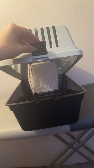 Клетка подходвща за зайче ,коте или малко кученце