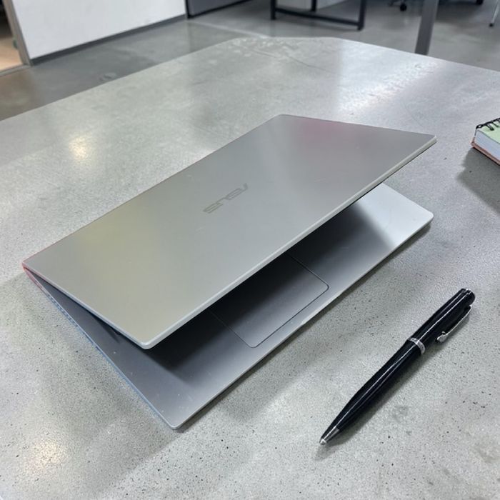 Ноутбук Asus X515j