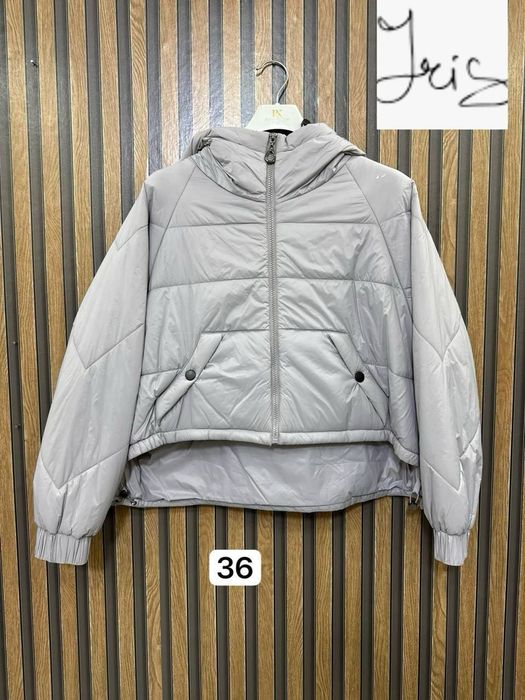 Куртка женская. Новая подайдет на 38 размер турецский