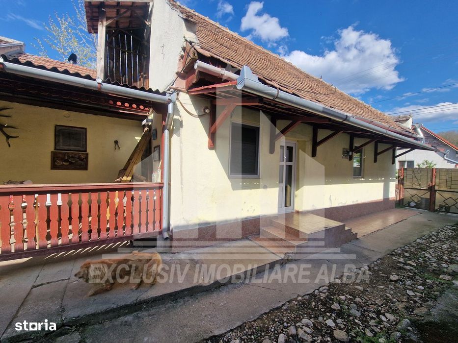 Casa de vanzare | 100 mp | 1048 mp teren | Ciugud