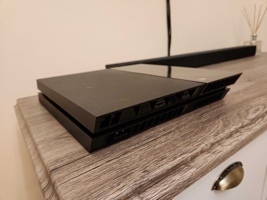 PlayStation 4 (PS4) 500GB - Modat, Complet functional