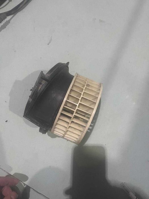 W124 Вентилятор отопителя салона