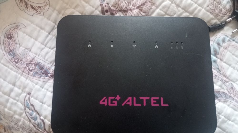 Роутер  рабочий хороший