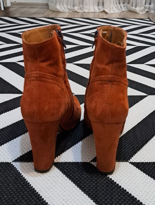 Botine piele întoarsă