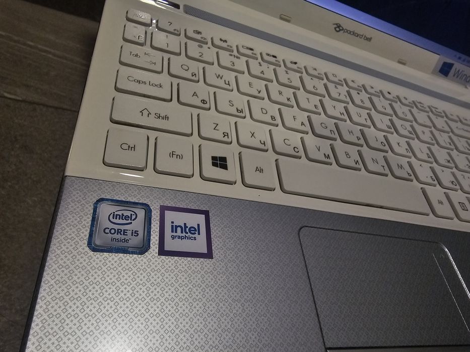 Отличный Ноутбук Acer (core i5/6ОЗУ/500HDD)