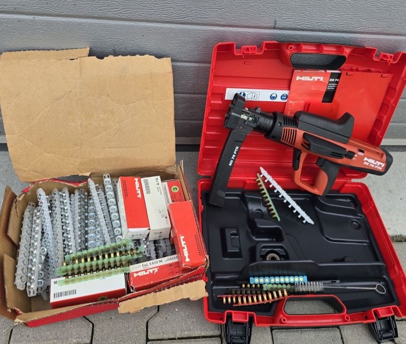 HILTI DX 76 PTR Pistol pentru capse,cuie incluse Set Professional