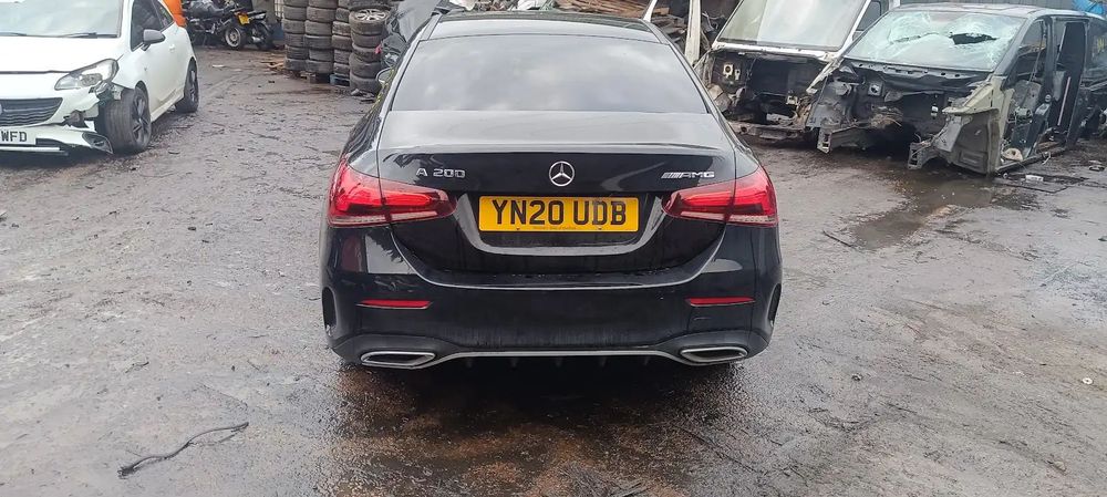 Dezmembrari / Dezmembrez Mercedes Clasa A (W177) 1.4 Benz 282914 cutie viteze manuala cod culoare 191U Negru Cosmos