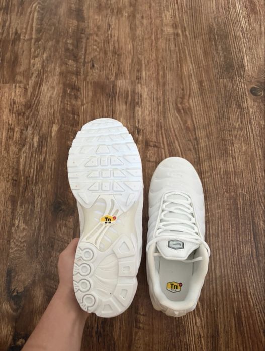 Nike TN Full White