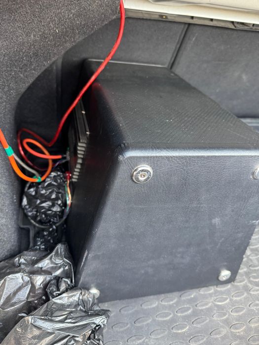 Продам сабвуфер,срочно