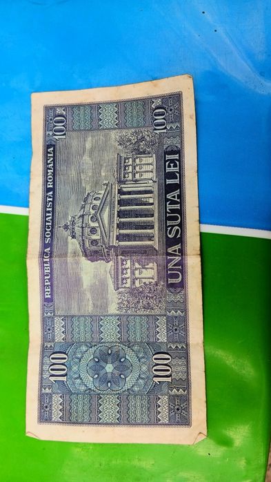 Bancnota 100 lei in stare buna