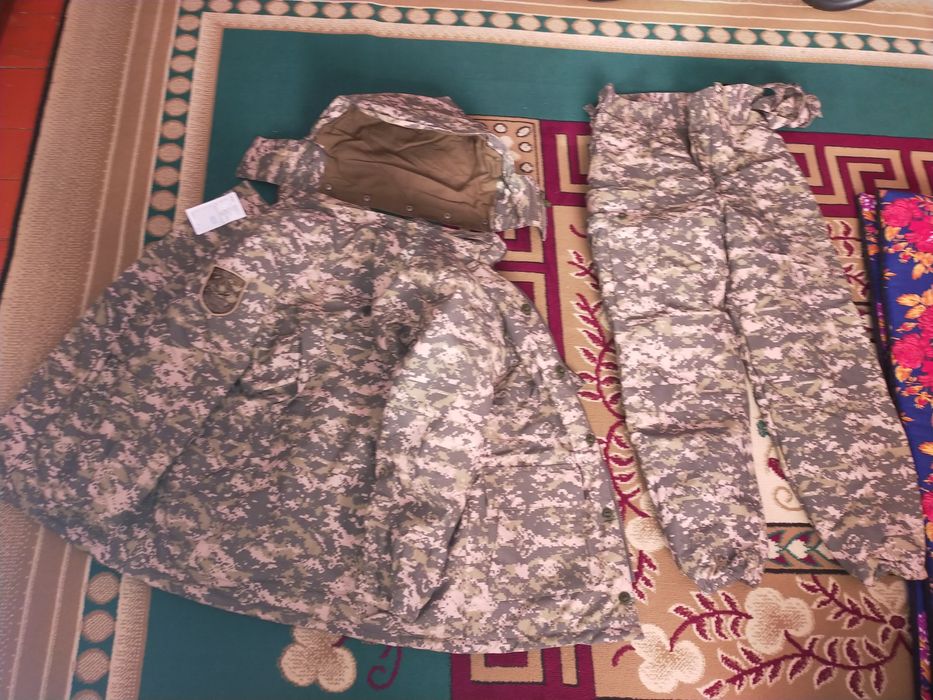 Военный  бучлад новый,и ещё есть