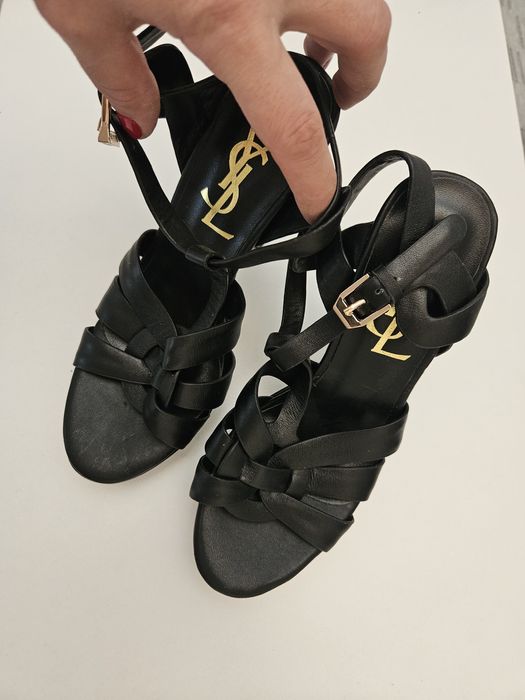 Sandale negre cu toc