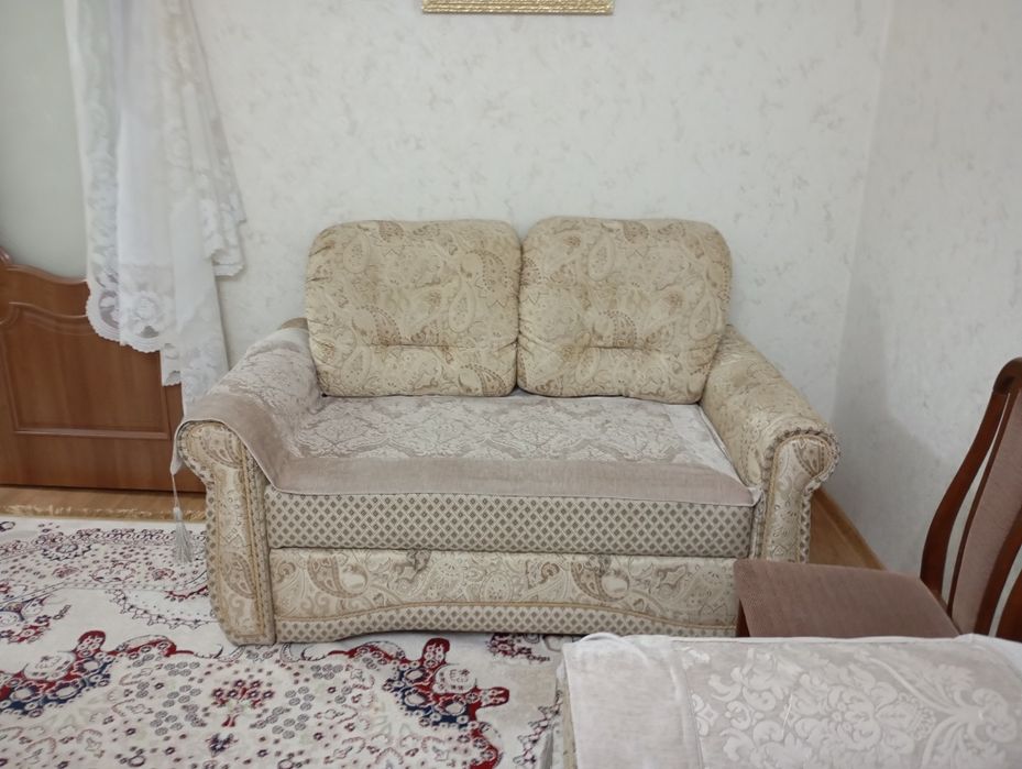 Продам диван в хорошем состоянии