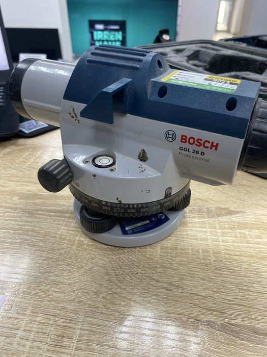 Нивелир Bosch GOL 26D (ТМ79)