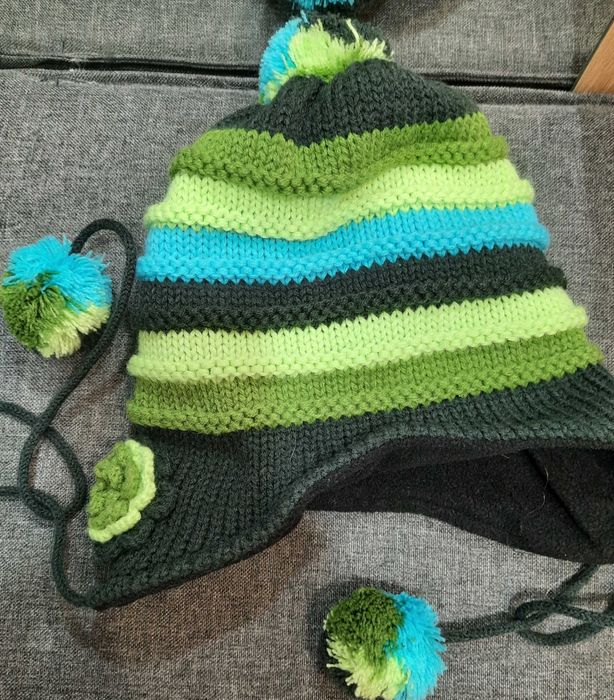 Зимна детска  шапка