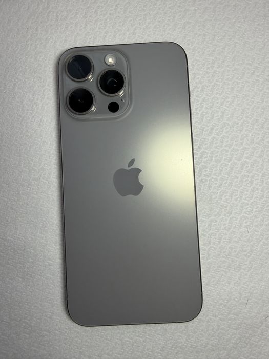 iPhone 15 Pro Max Desert Titanium eSim - Ideal pentru Piese