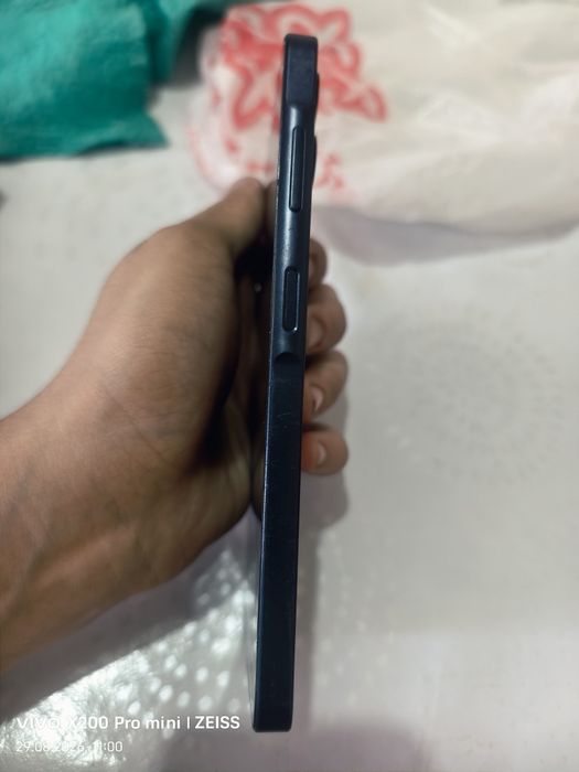 Samsung galaxy A06 128гб В отличнюном состоянии с каробкой