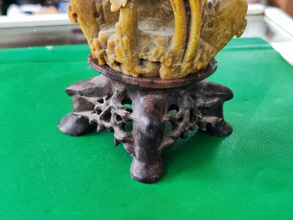 Статуетка цветя от сапунен камък