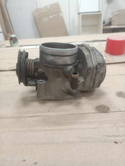 Дроссельная заслонка, пассат б4