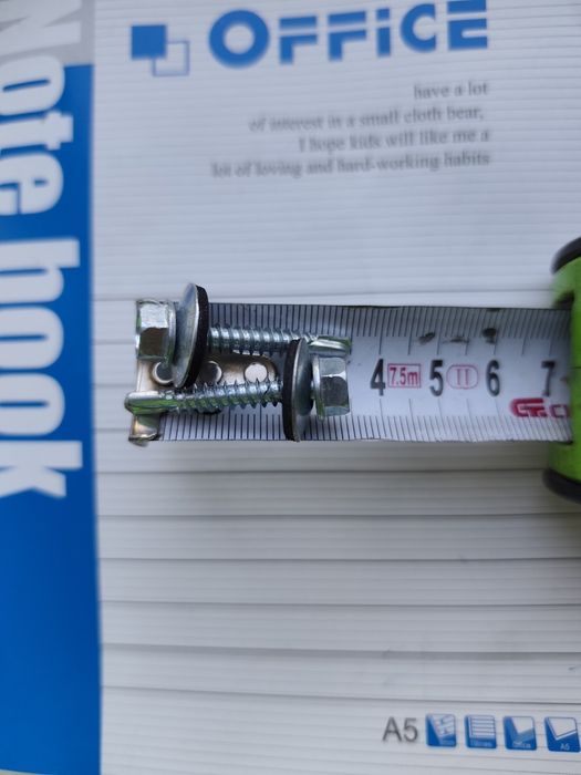 Продам саморезы кровельные