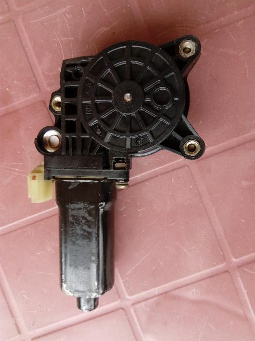 Мотор за ел.стъкло за Хюндай Лантра