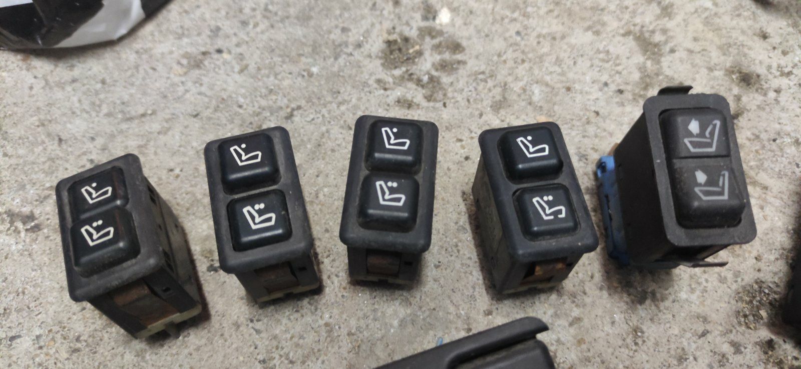 Части за БМВ Е30 , копчета, ECU e30 гр. София Медицинска академия • OLX.bg