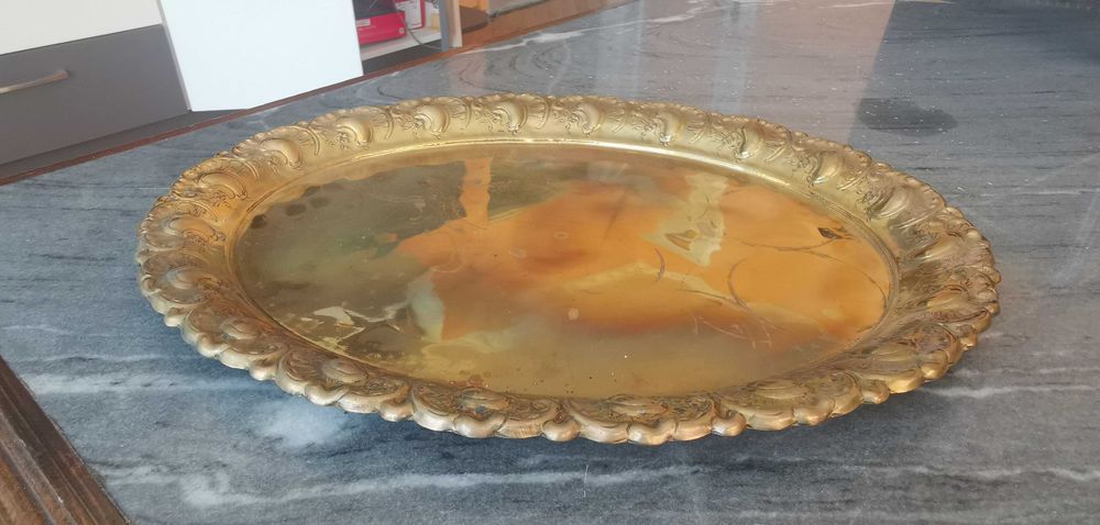 Кръгъл метален ретро поднос на 42 години