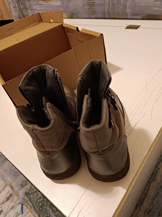 Демисезонные ботинки