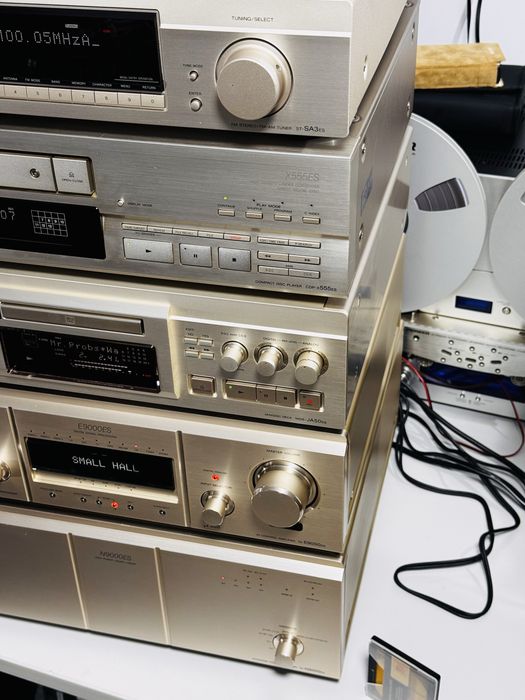 Linie  SONY  gama ES - N9000ES + E9000ES + JA50ES + CDP-X555ES + SA3ES