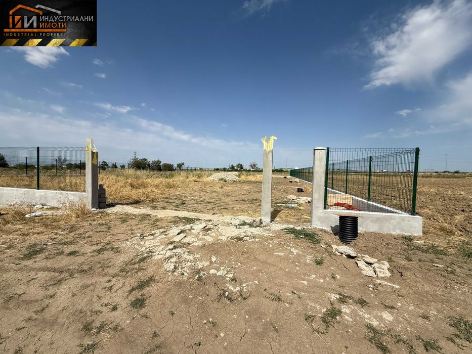 Дава се под наем Парцел в Асеновград - 1550 кв.м за 535.5 € - Снимка #1