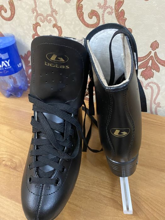Продаются коньки фирмы "Ботас"