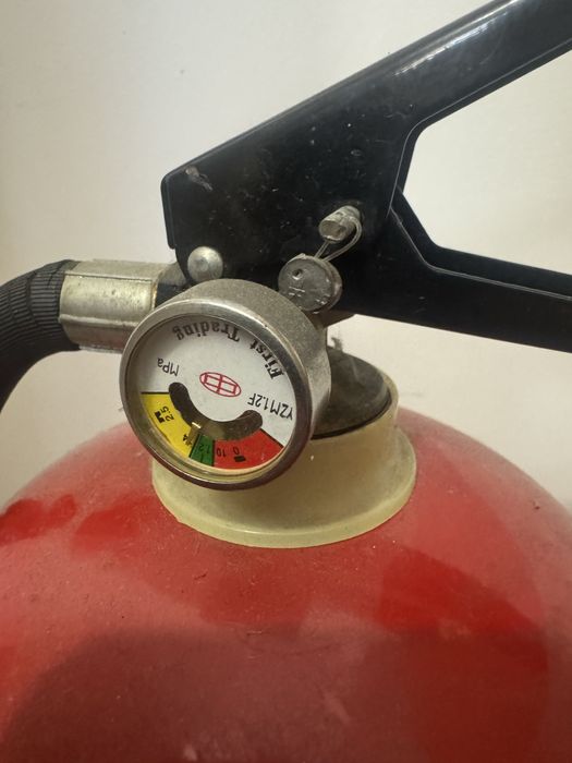 продам огнетушители новые