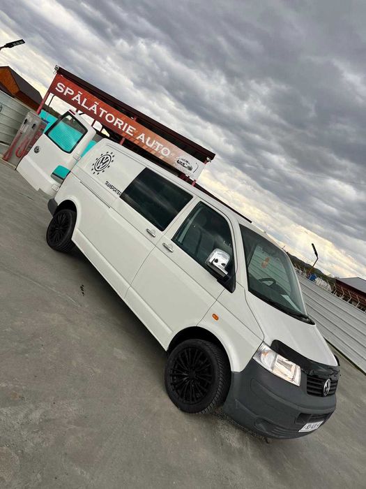Vând Volkswagen  Transporter cu 6 locuri si duba an 2007