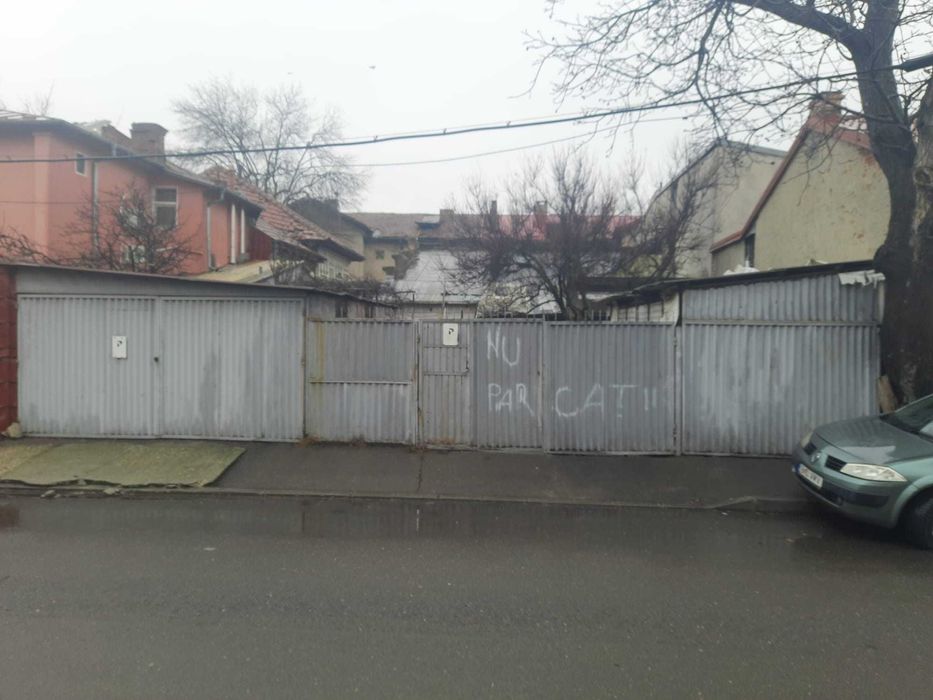 Inchiriez teren cu garaj Eroii Revolutiei