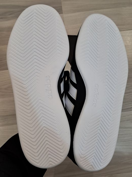 Нови маратонки Adidas Sportswear номер 39 1/3