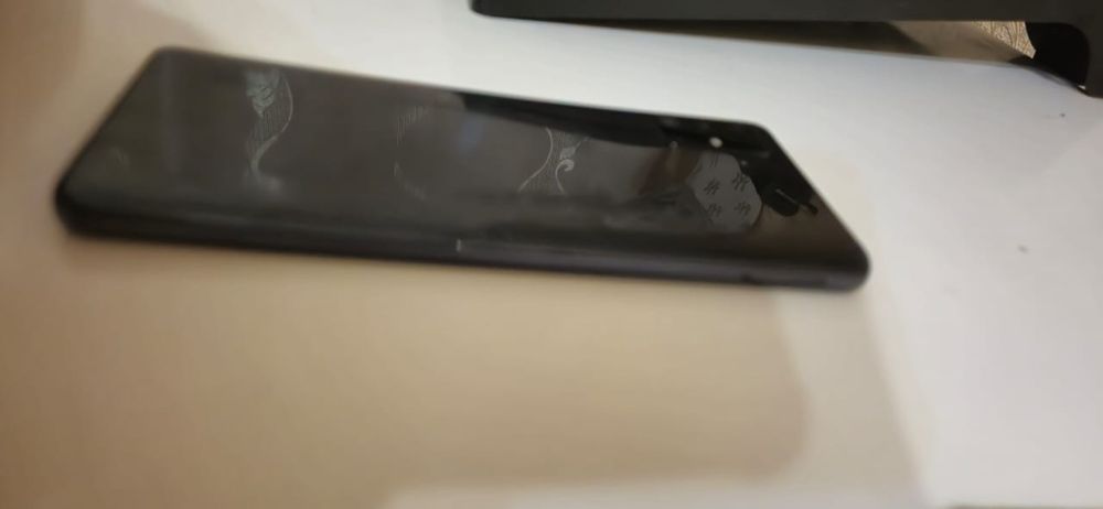 Продам смартфон Samsung A51