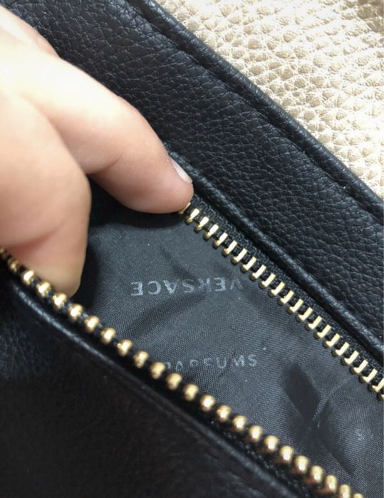 vand geanta versace originala urgent! Noua fara eticheta