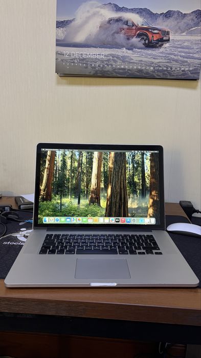 Macbook pro 15 2015 , i7/16/256