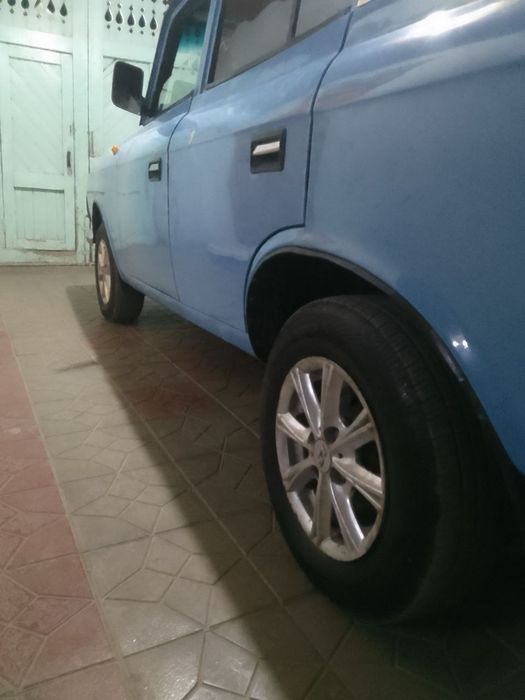 Judda yaxshi qaragan  Moskvichga