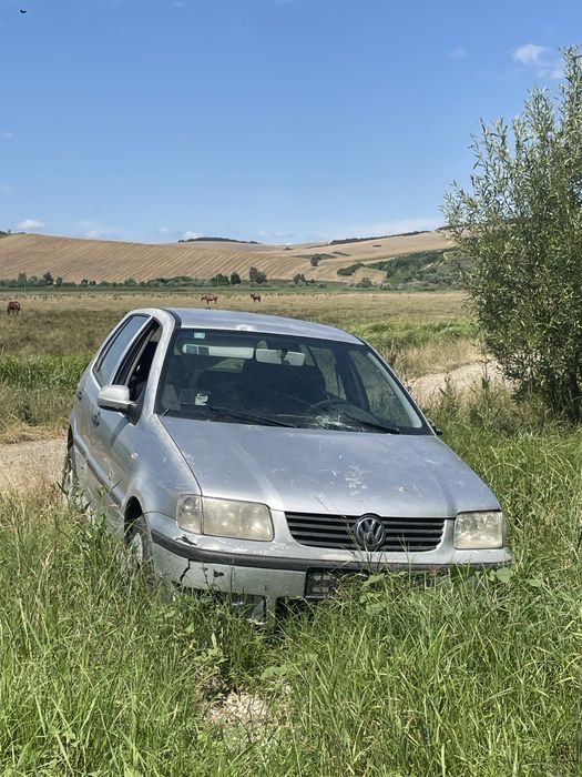 VOLKSWAGEN Polo 0
