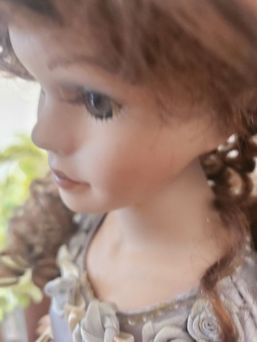 Порцеланова кукла