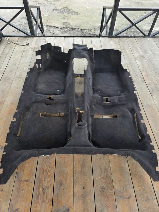 Ковролон Ауди 100 А6 С4 Хорошее состояние.