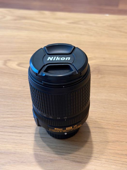 обектив Nikon AF-S DX NIKKOR 18-140mm f/3.5-5.6G
