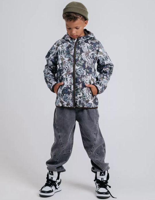 легкая куртка на мальчика