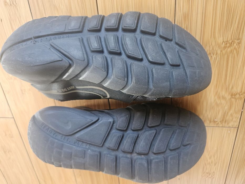 Маратонки Nike 37,5