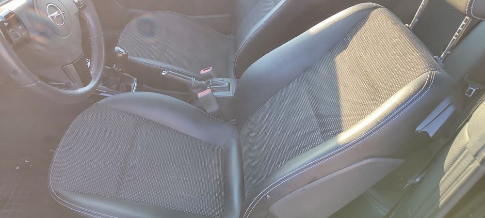 Vând Opel astra h sau schimb