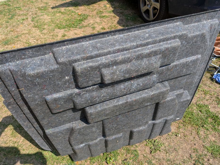 Vand mocheta portbagaj volvo v60