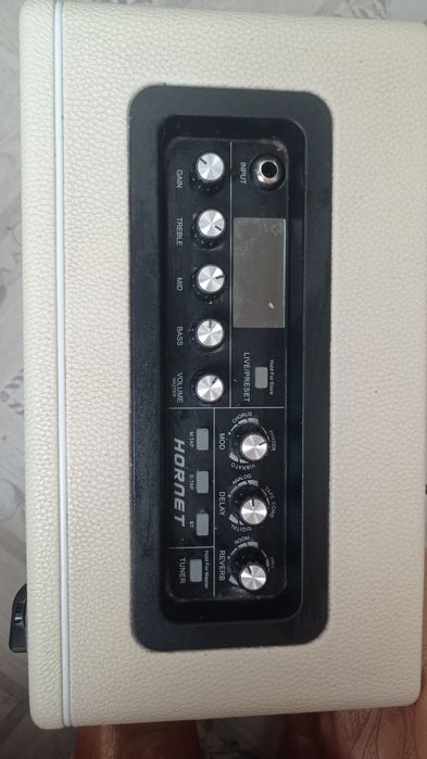 Squier Stratocaster + комбик + процессор