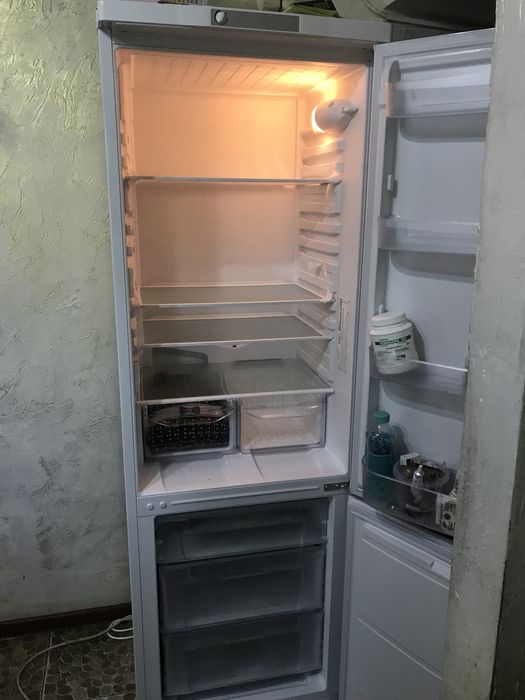 Продам холодильник