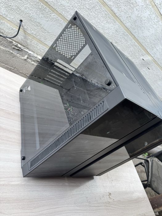 Продам два корпуса Deepcool